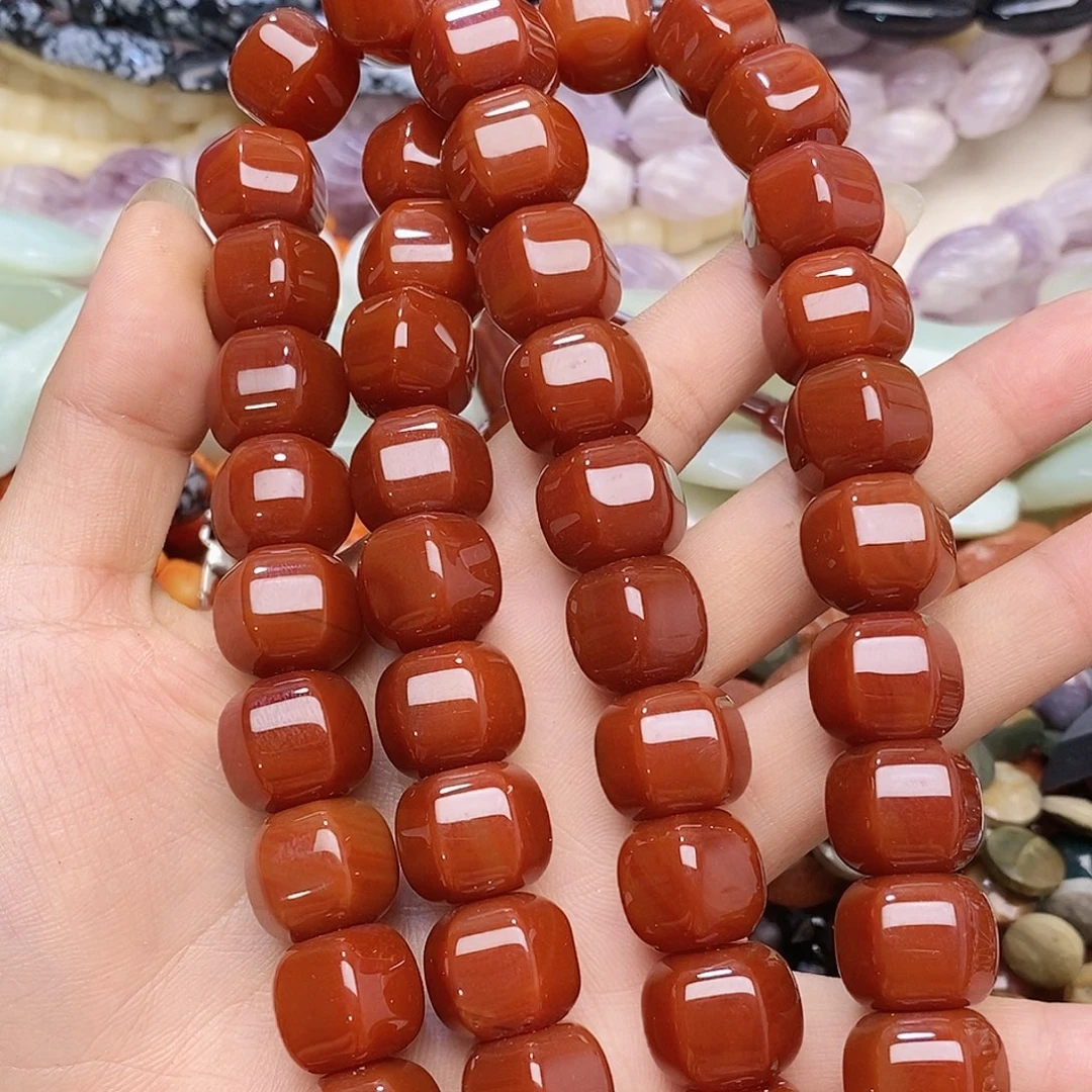 玛瑙/玉髓未镶嵌珠宝半成品卡十五左右玛瑙一条