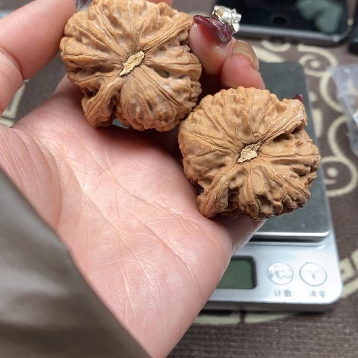 文玩核桃吊坠全品红锦鲤43