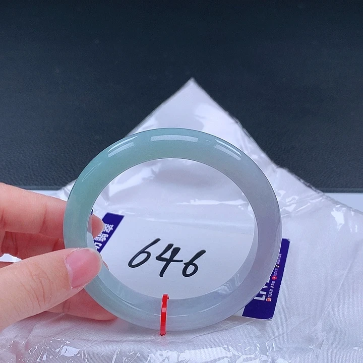 翡翠手镯未镶嵌手镯001460