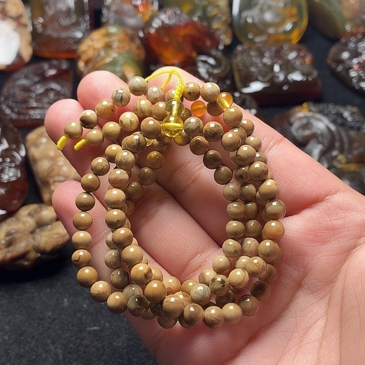 琥珀未镶嵌颈饰112