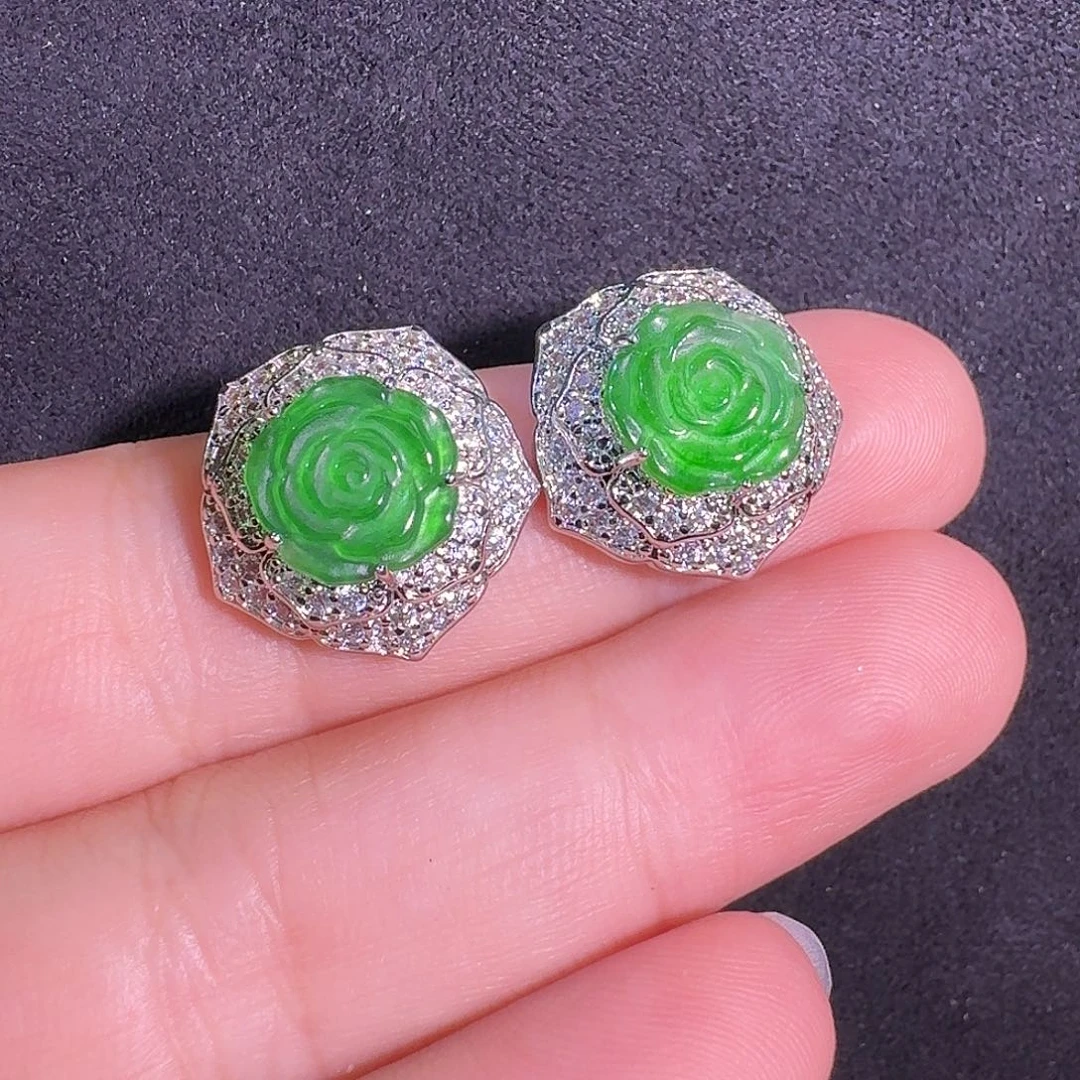 翡翠未镶嵌耳饰玫瑰