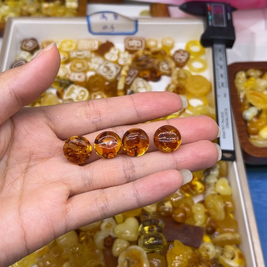 琥珀裸石未镶嵌哈****塔琥珀