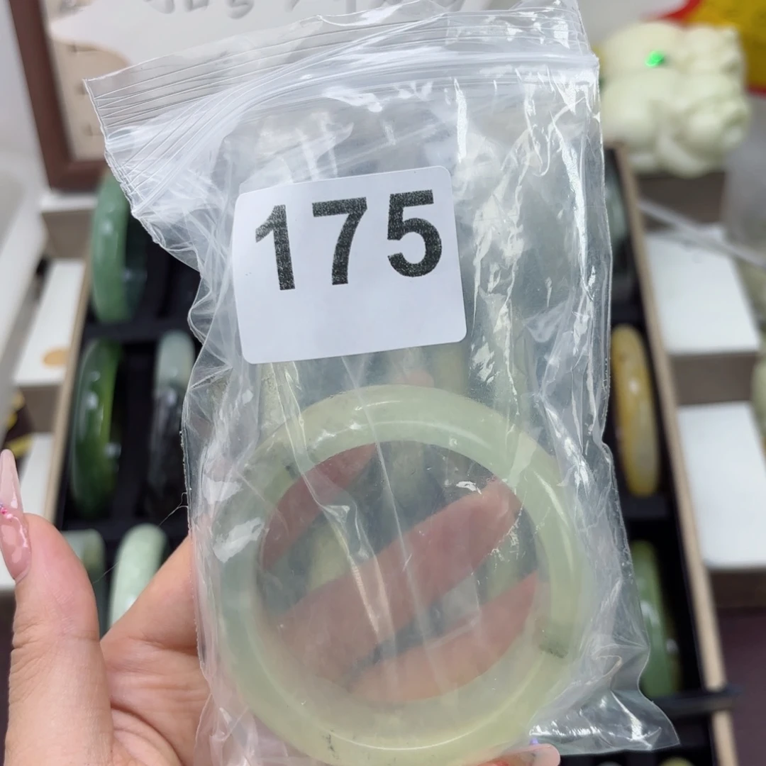 蛇纹石玉未镶嵌手镯F****.