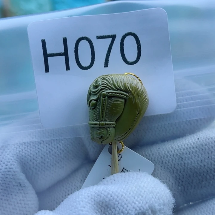 小***豆绿松石未镶嵌珠宝奇石