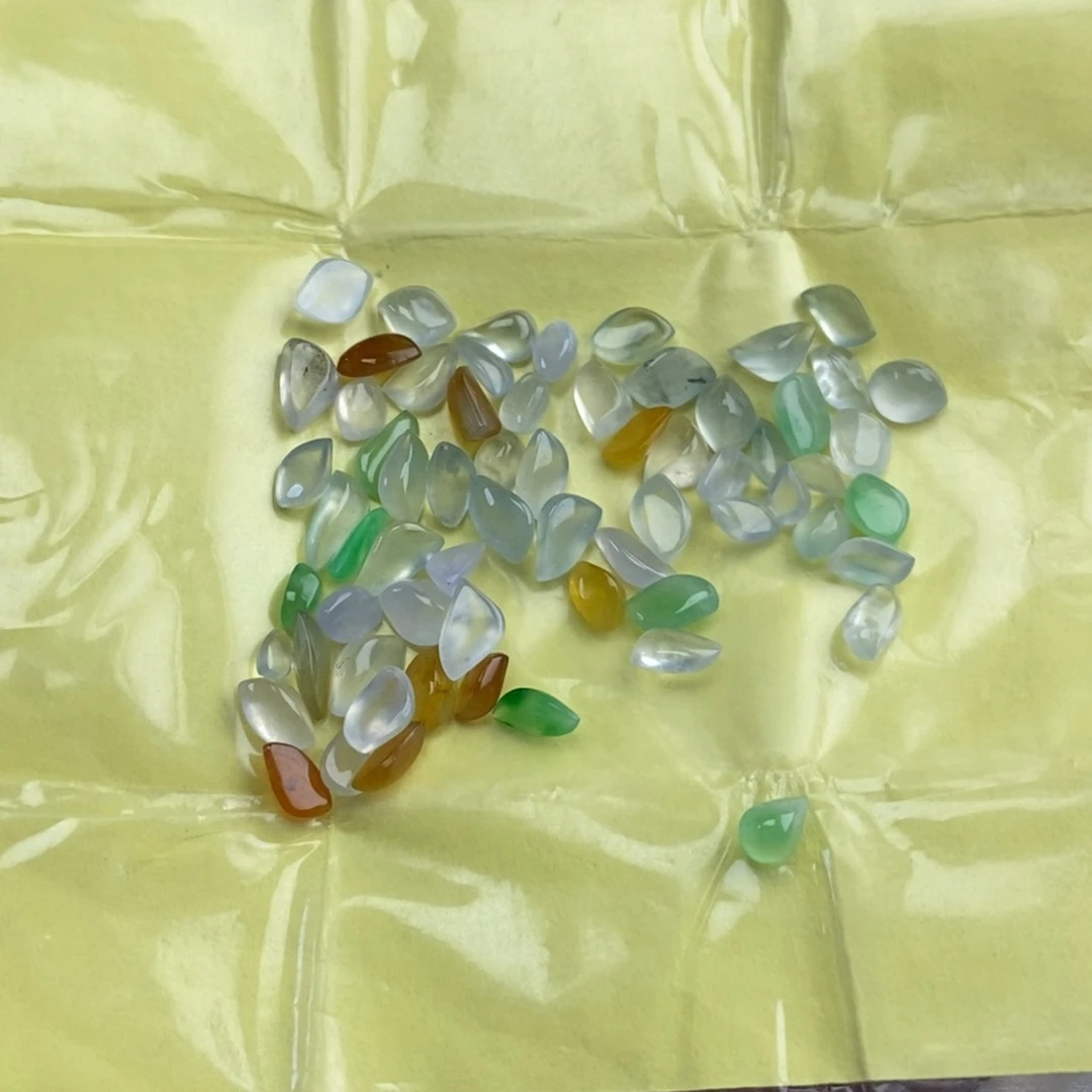 翡翠裸石裸石蛋面