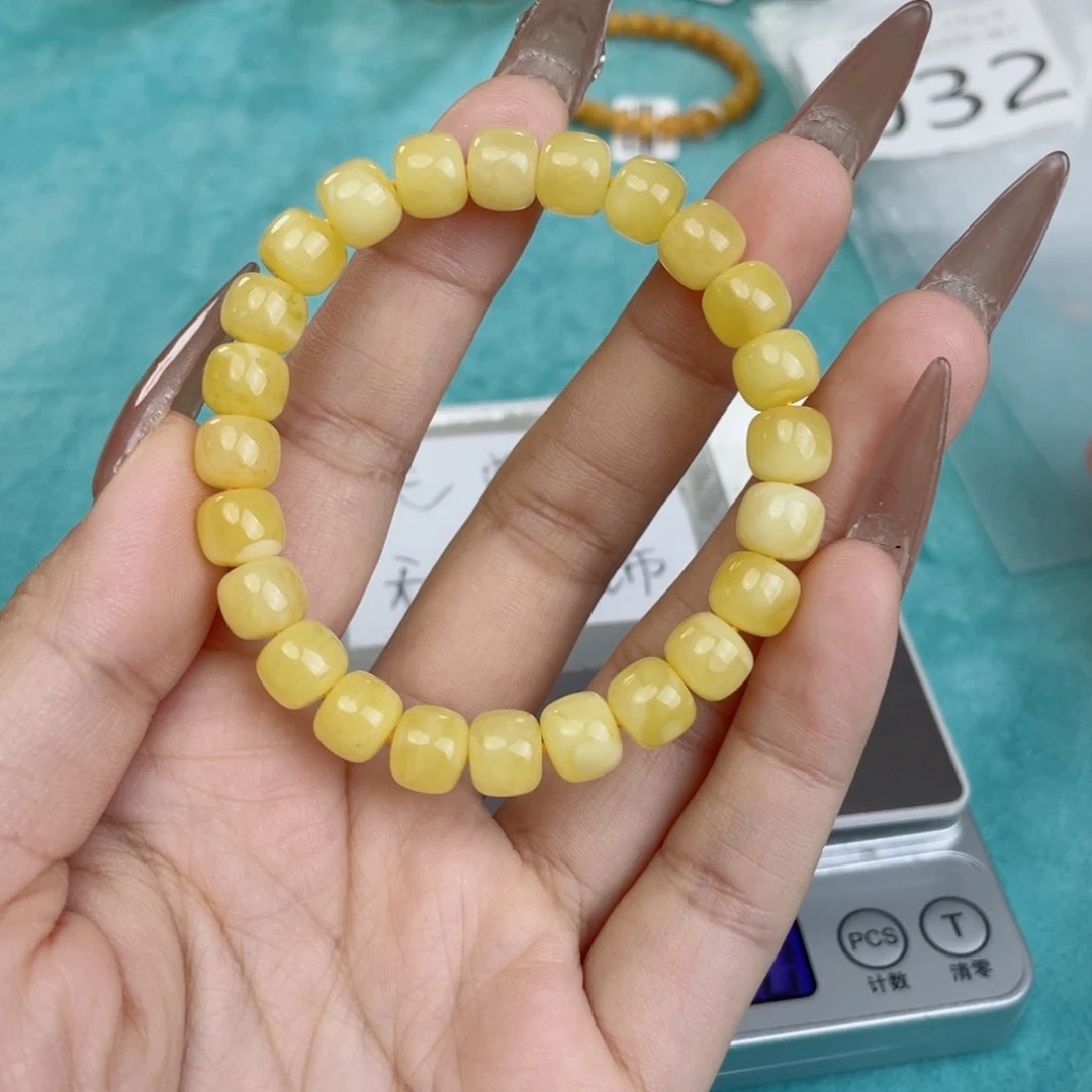 蜜蜡裸石未镶嵌蜜蜡32