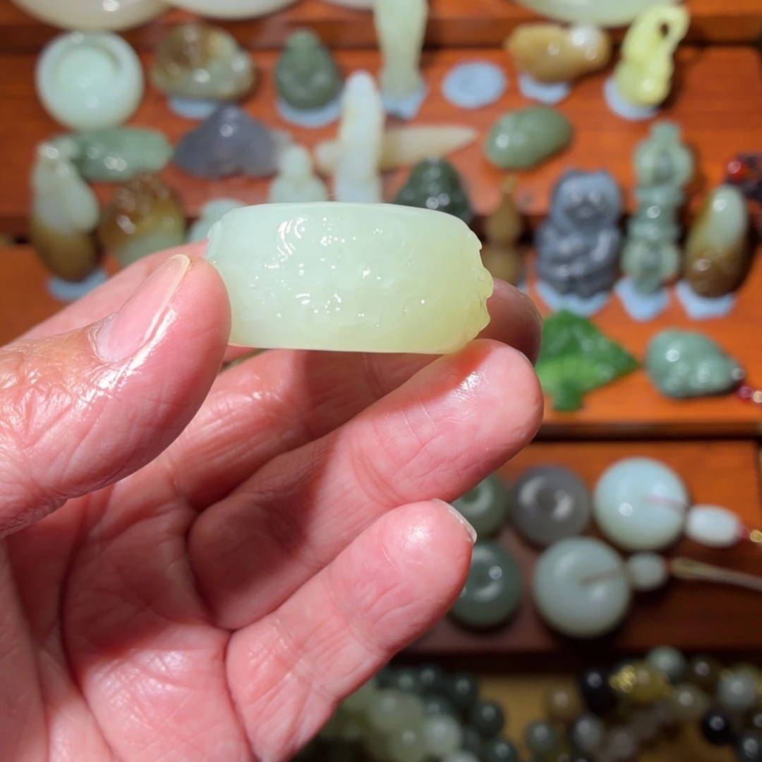 和田玉未镶嵌吊坠(不含链)