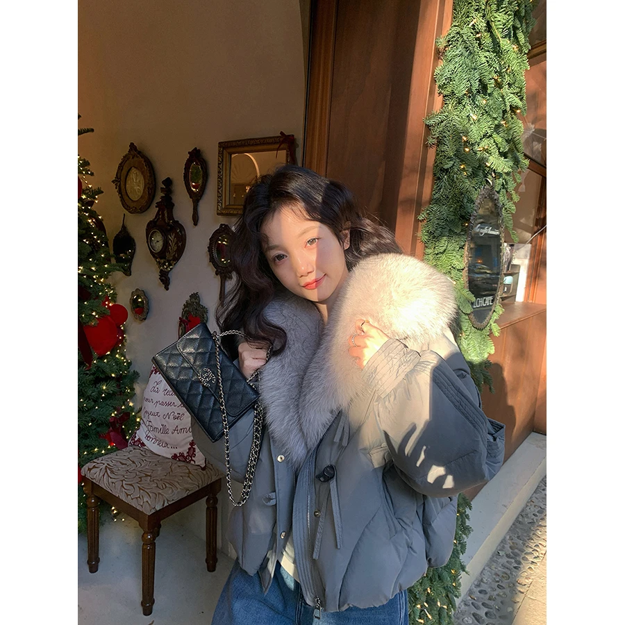 张贝贝 轻云雪松 90白鸭绒 牛角扣狐狸毛超大毛领