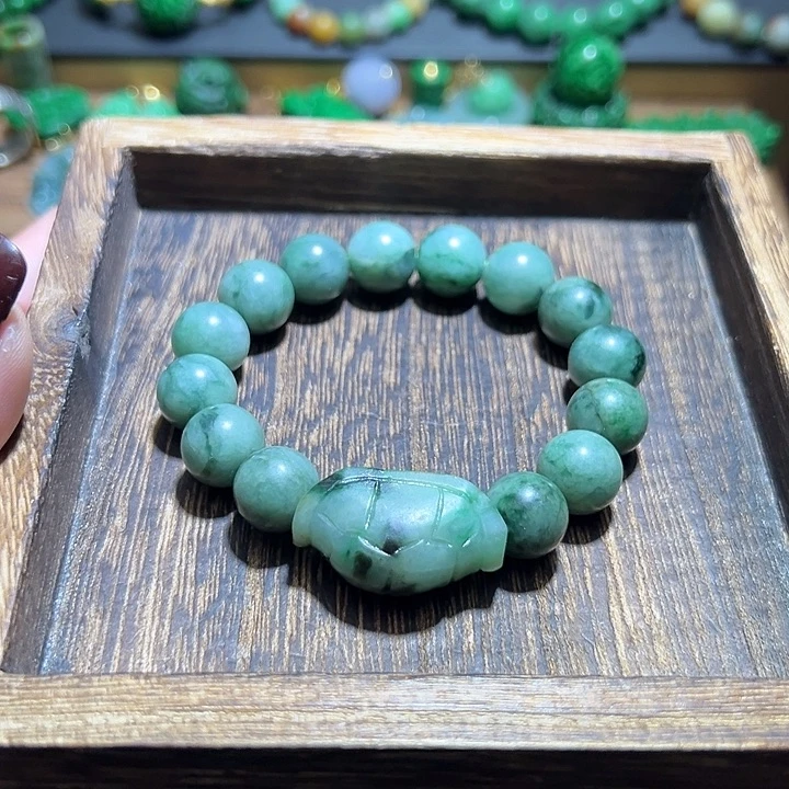 翡翠手串未镶嵌翡翠手串