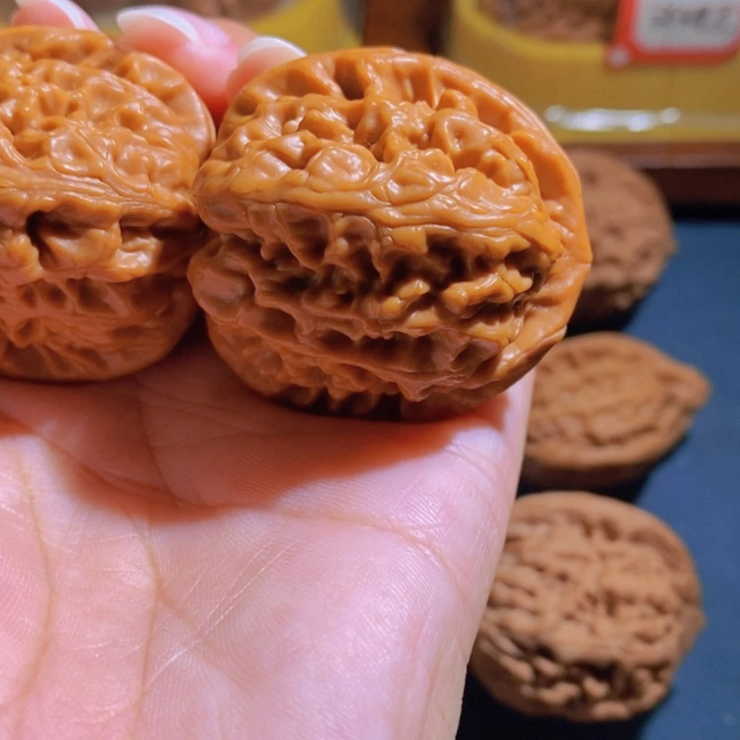 【闪购商品】吊坠猴头核桃P****g红锦鲤