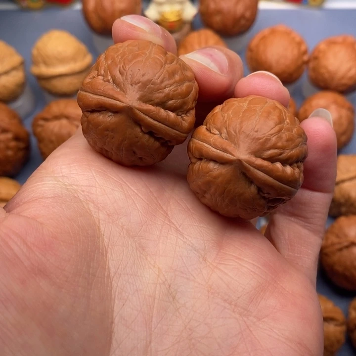 文玩核桃把件虎头