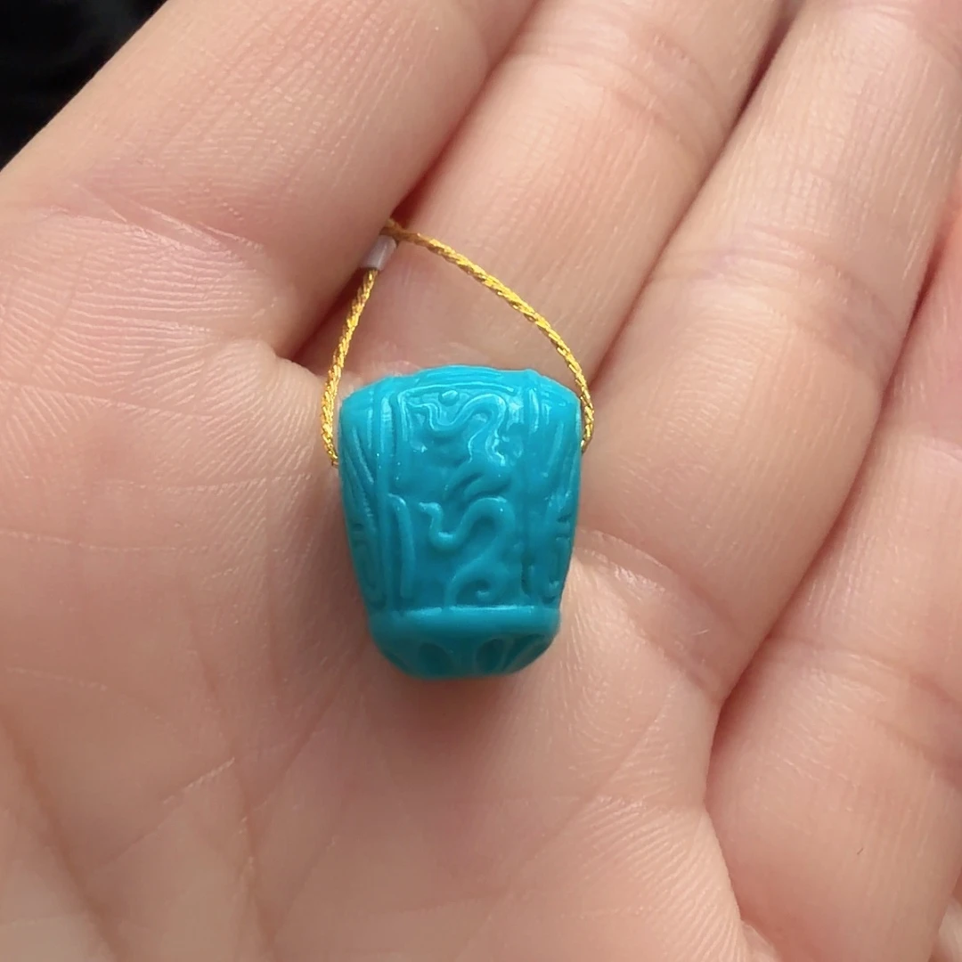 绿松石未镶嵌颈饰