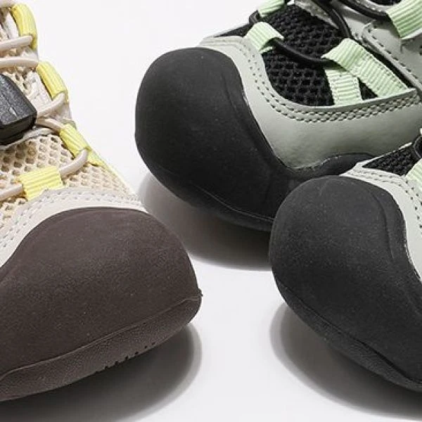 【小鱼专属】2025新款网面男女童运动鞋跑鞋防踢休闲鞋53526ZA