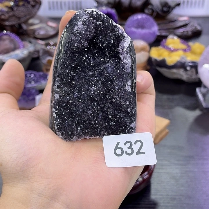 水晶未镶嵌大型摆件（非配饰）