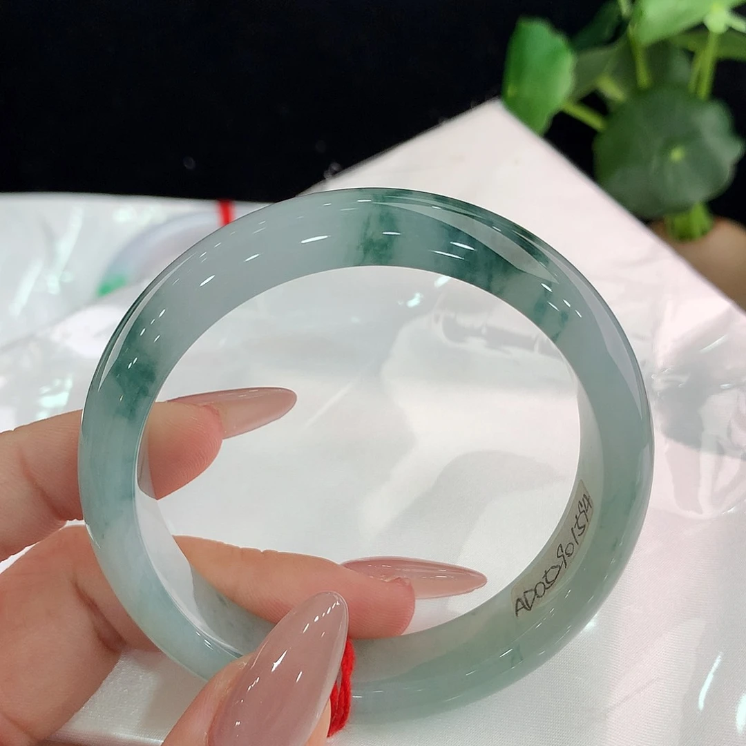 翡翠手镯未镶嵌正56/57