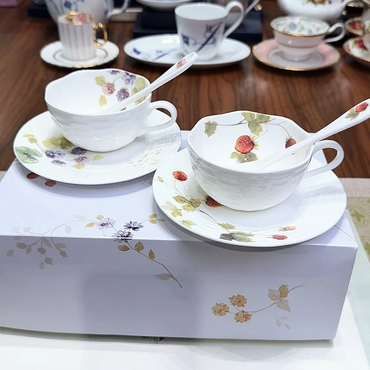 瓷片杯子杯子杯子水杯杯子水杯