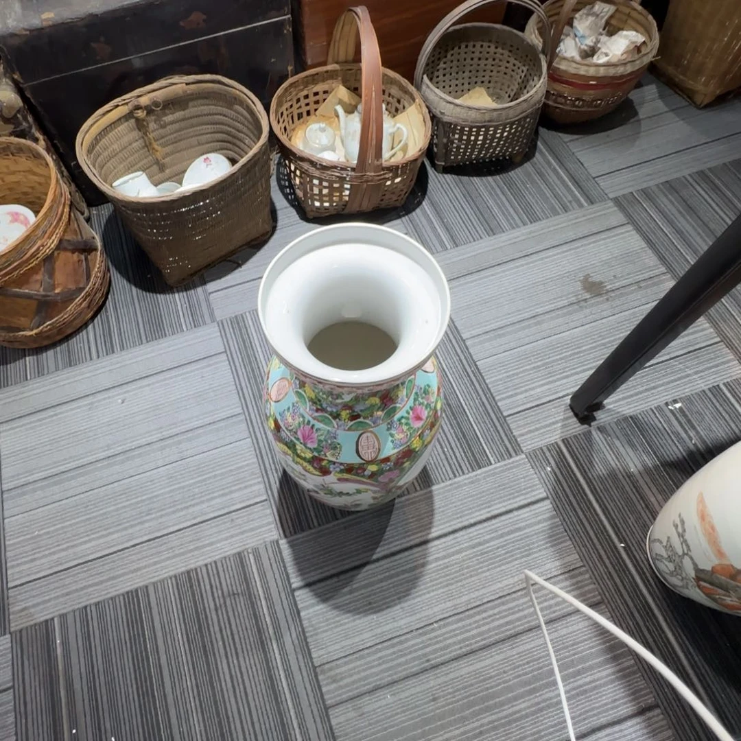 蜀***工陶摆件光彩瓶子摆件