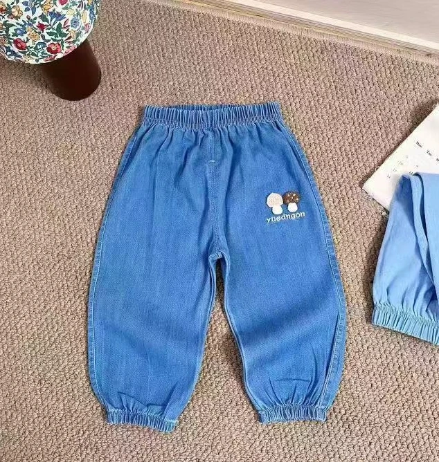 6766-10收口针织卡通牛仔裤（浅蓝色）