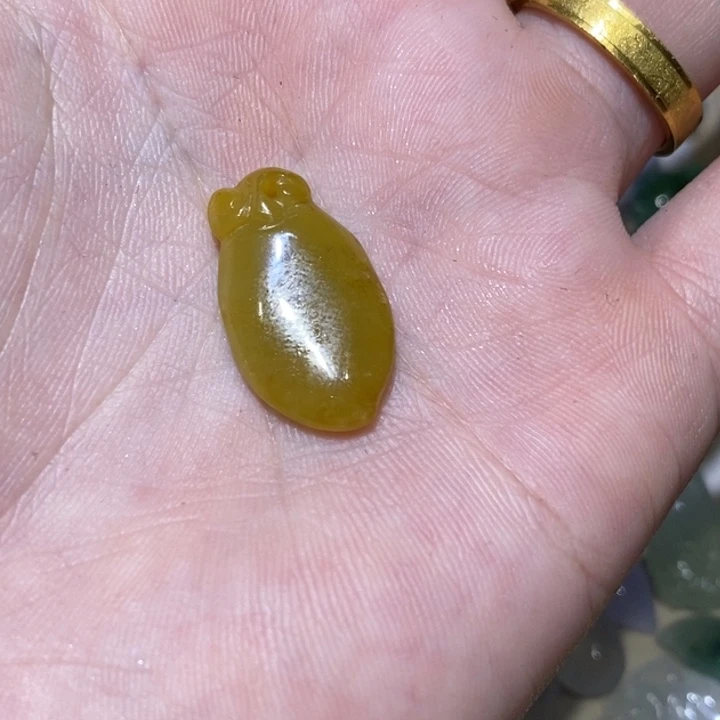 翡翠未镶嵌颈饰吊坠