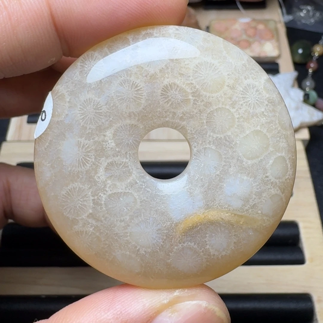 未镶嵌纯天然色有机玉石保真色硅化玉特价