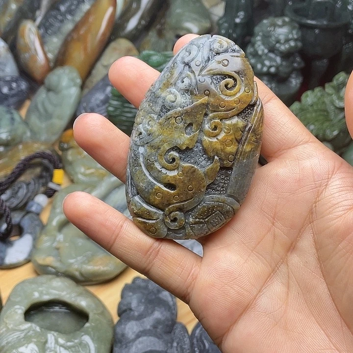 和田玉未镶嵌挂件