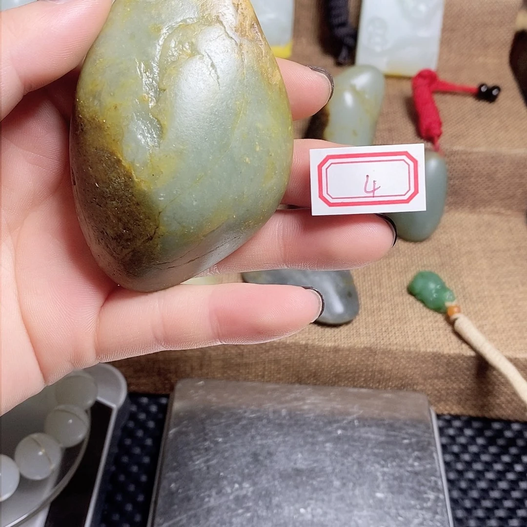 未镶嵌和田玉挂件4