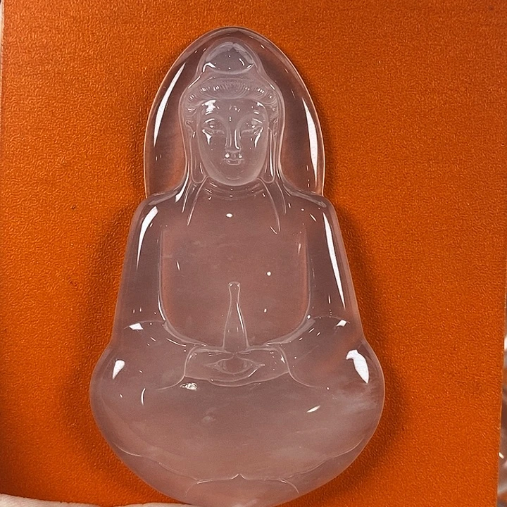 最***生石英质玉未镶嵌颈饰