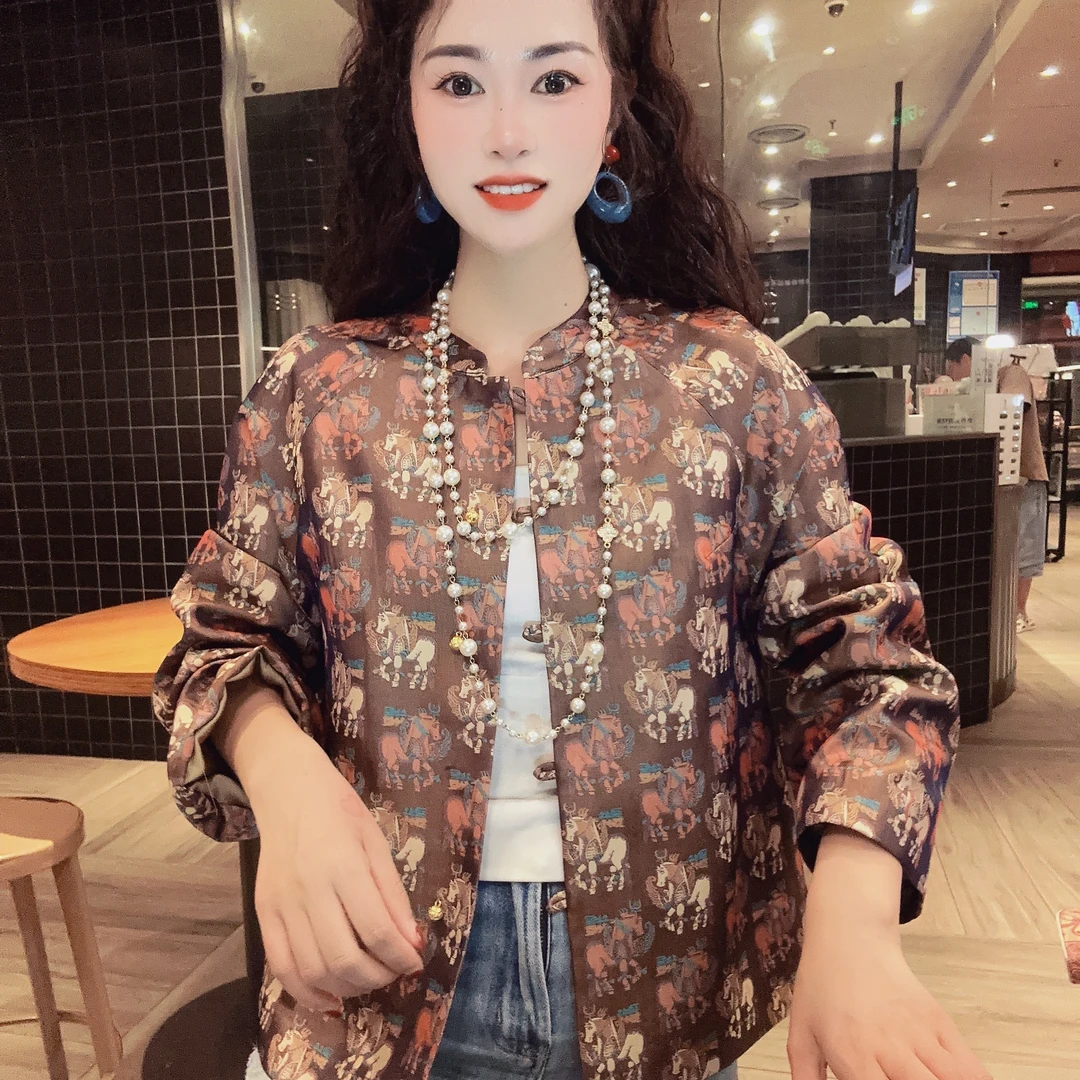 【马上有钱】新中式气质复古立领提花织锦手工扣长袖常规款上衣HH
