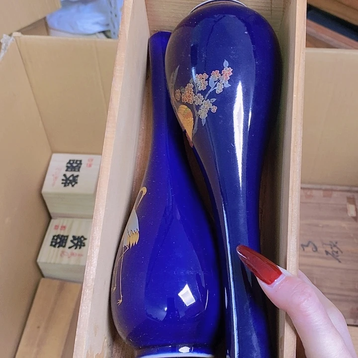 精美家用花瓶一客