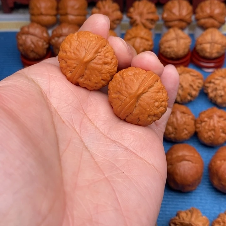 文玩核桃把件麒麟磨盘