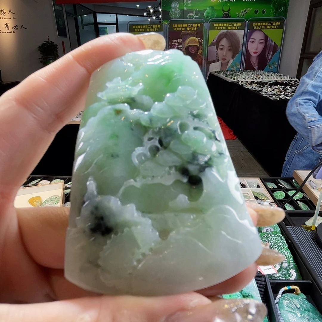 颈饰未镶嵌翡翠一