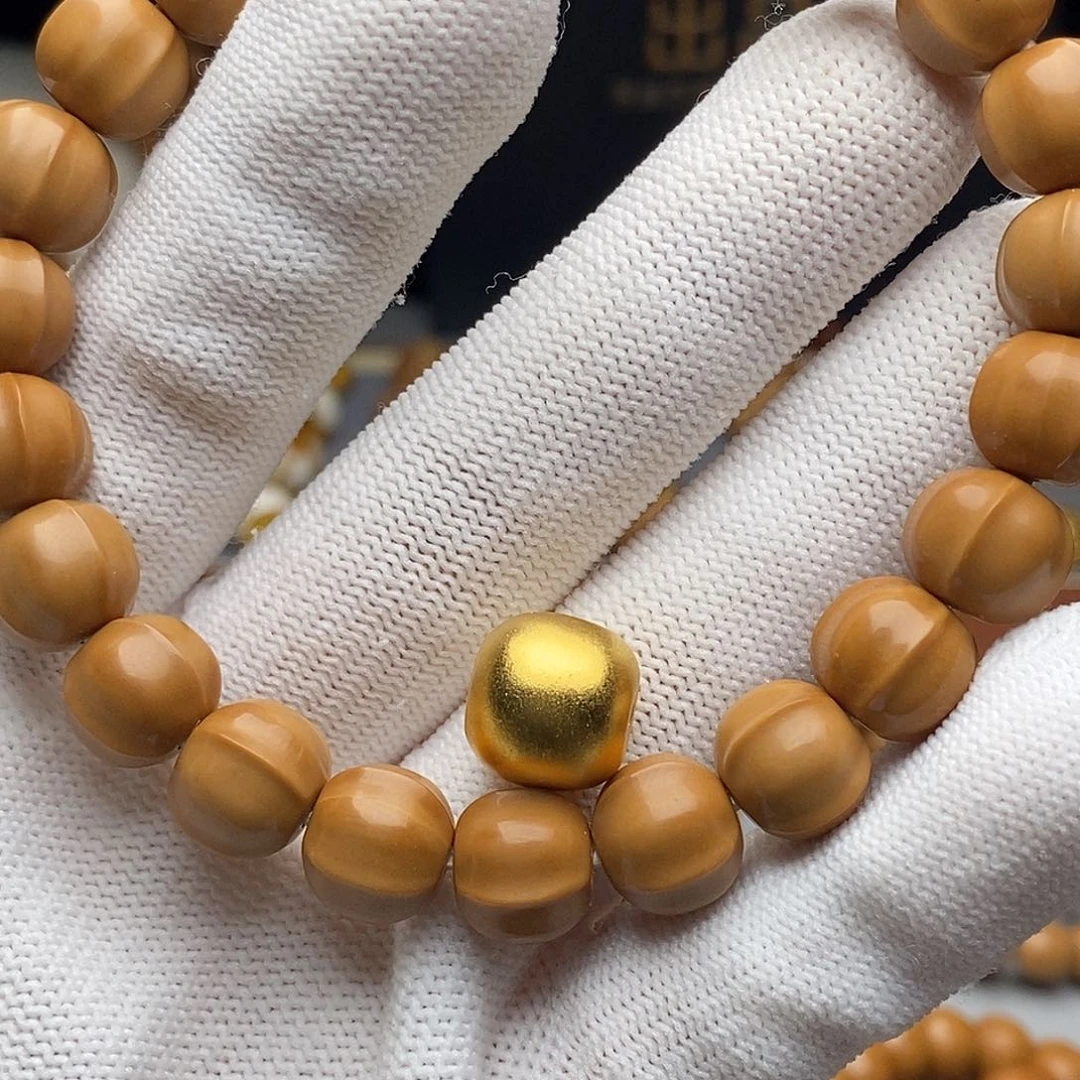 文玩核桃吊坠得**劲鲨鱼