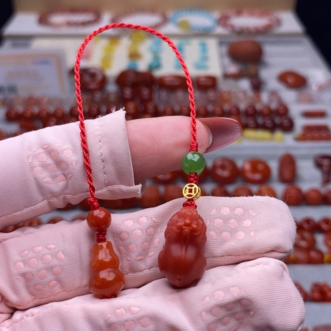 南红玛瑙配饰未镶嵌微瑕