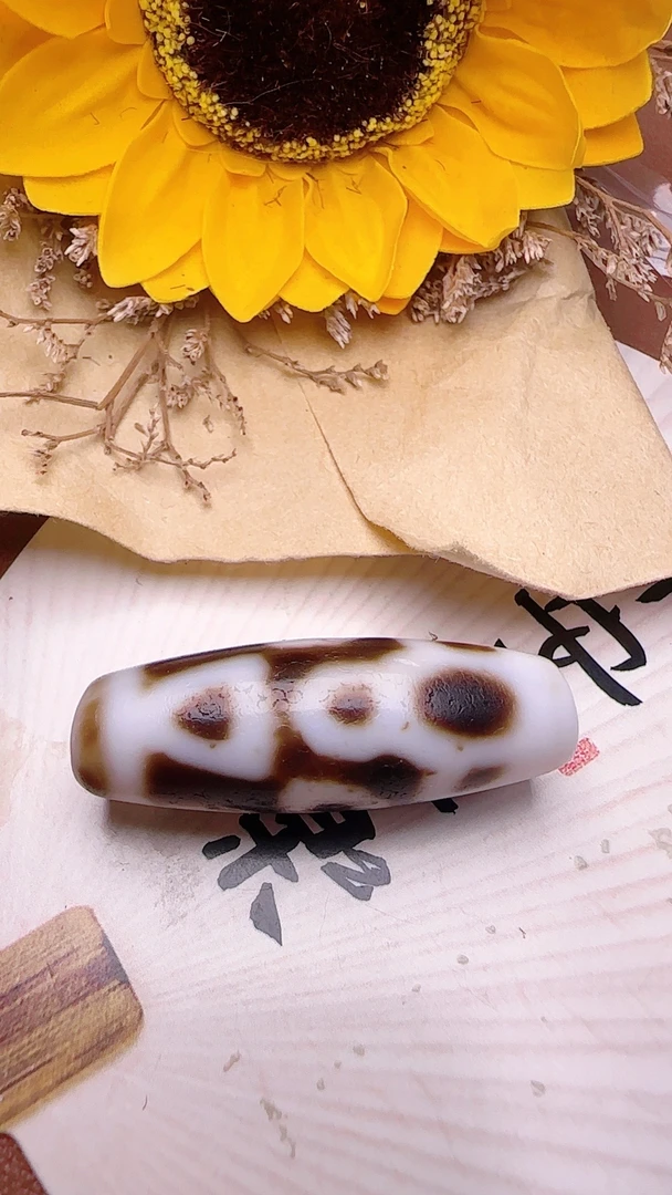 藏珠图腾黑白欢喜FF 稀缺通体奶玉厚白化无杂手绘满风化38.3×13.6