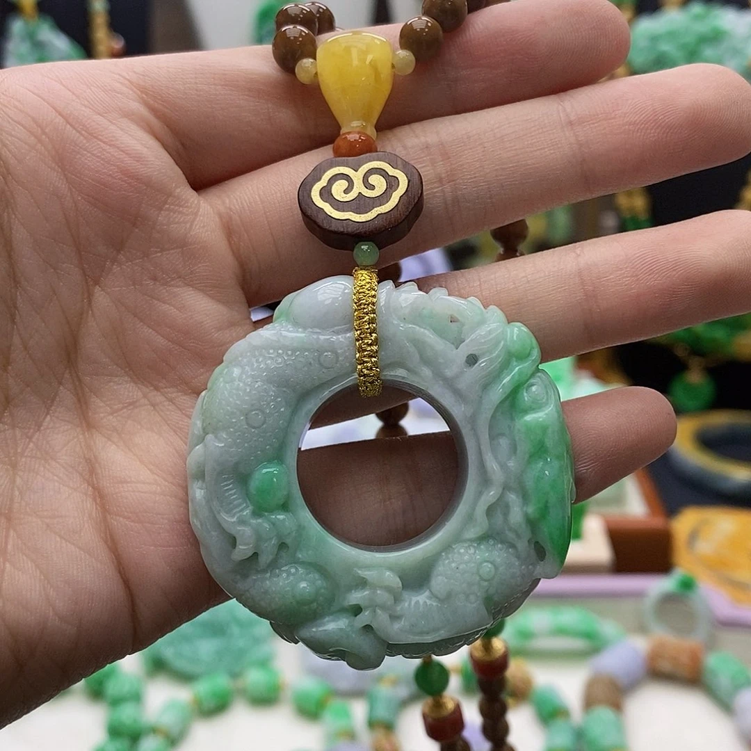 翡翠未镶嵌颈饰项链