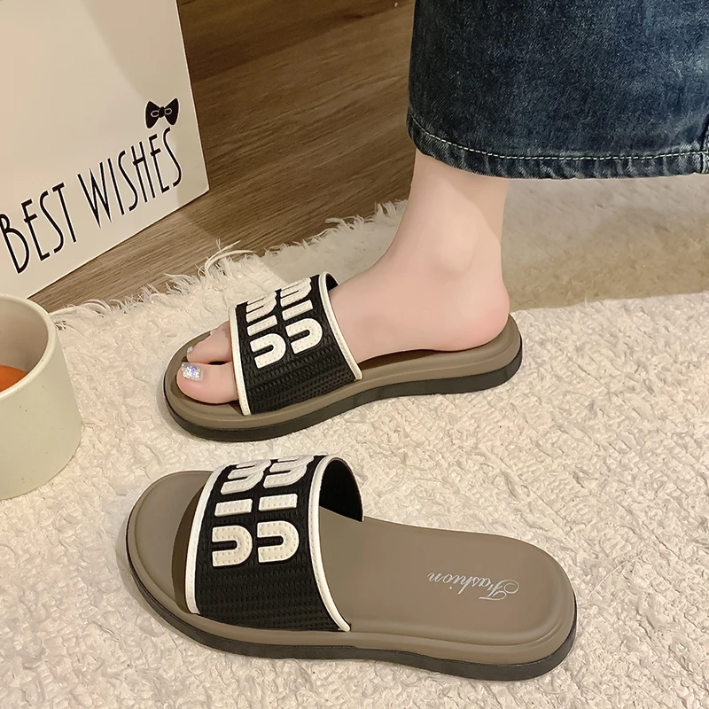 小香风拖鞋女夏季外出新款时尚沙滩一字拖网红百搭室内防滑凉拖鞋