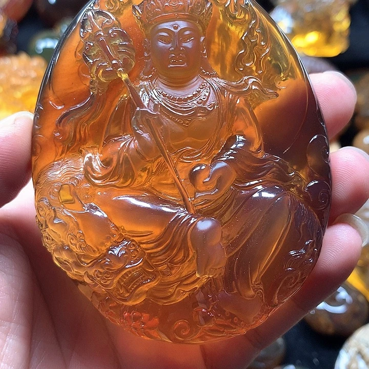 太***阳琥珀未镶嵌颈饰地藏王