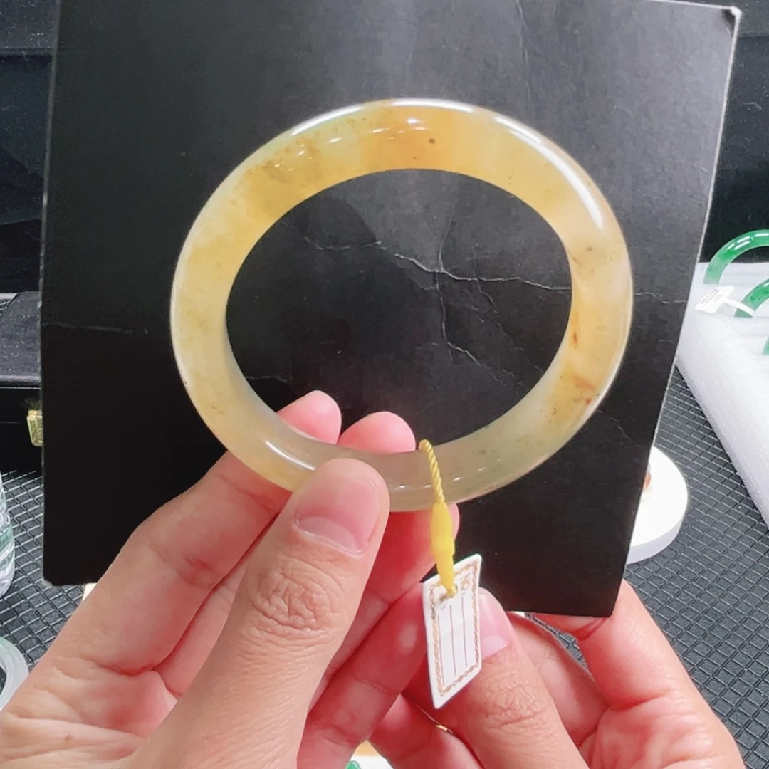 石英质玉未镶嵌手镯57