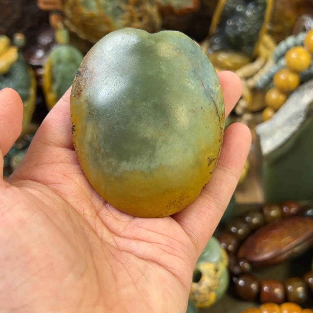 柴***站岫岩河磨玉（透闪石质玉）未镶嵌把件