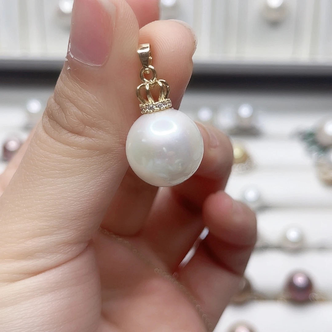 淡水珍珠吊坠(赠链)未镶嵌