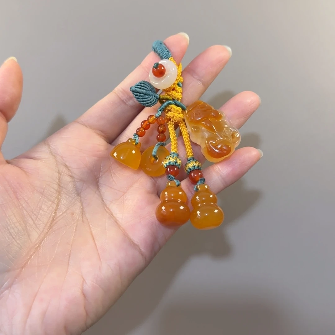 玛瑙/玉髓未镶嵌钥匙挂件