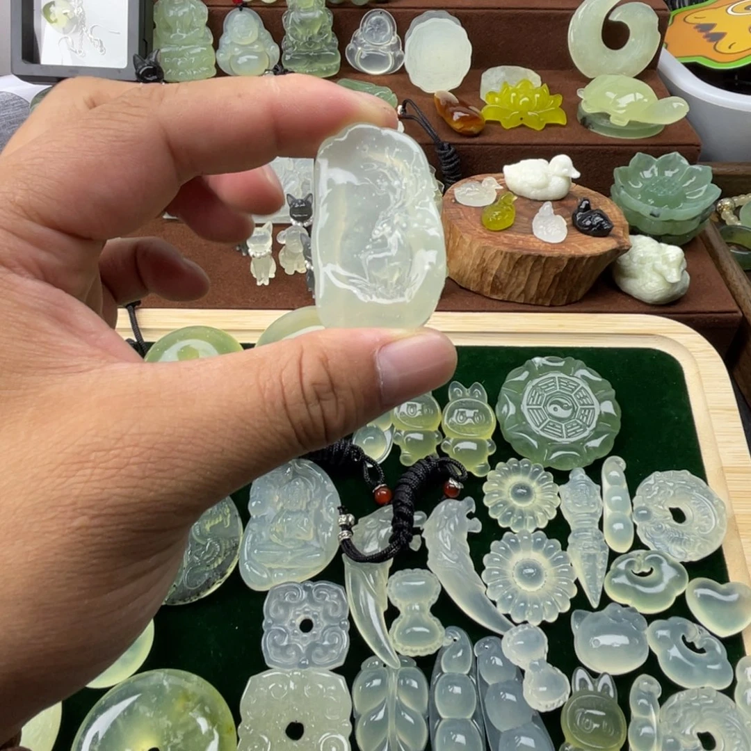 *****未镶嵌蛇纹石玉颈饰