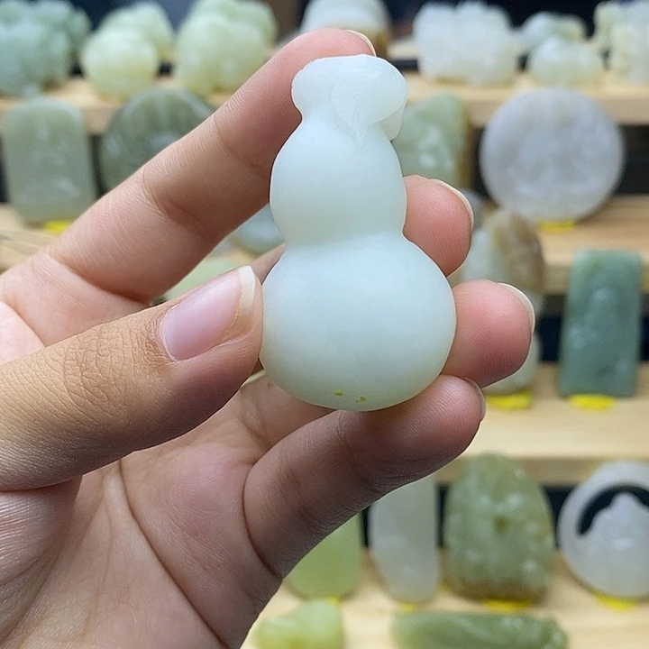 未镶嵌和田玉挂件
