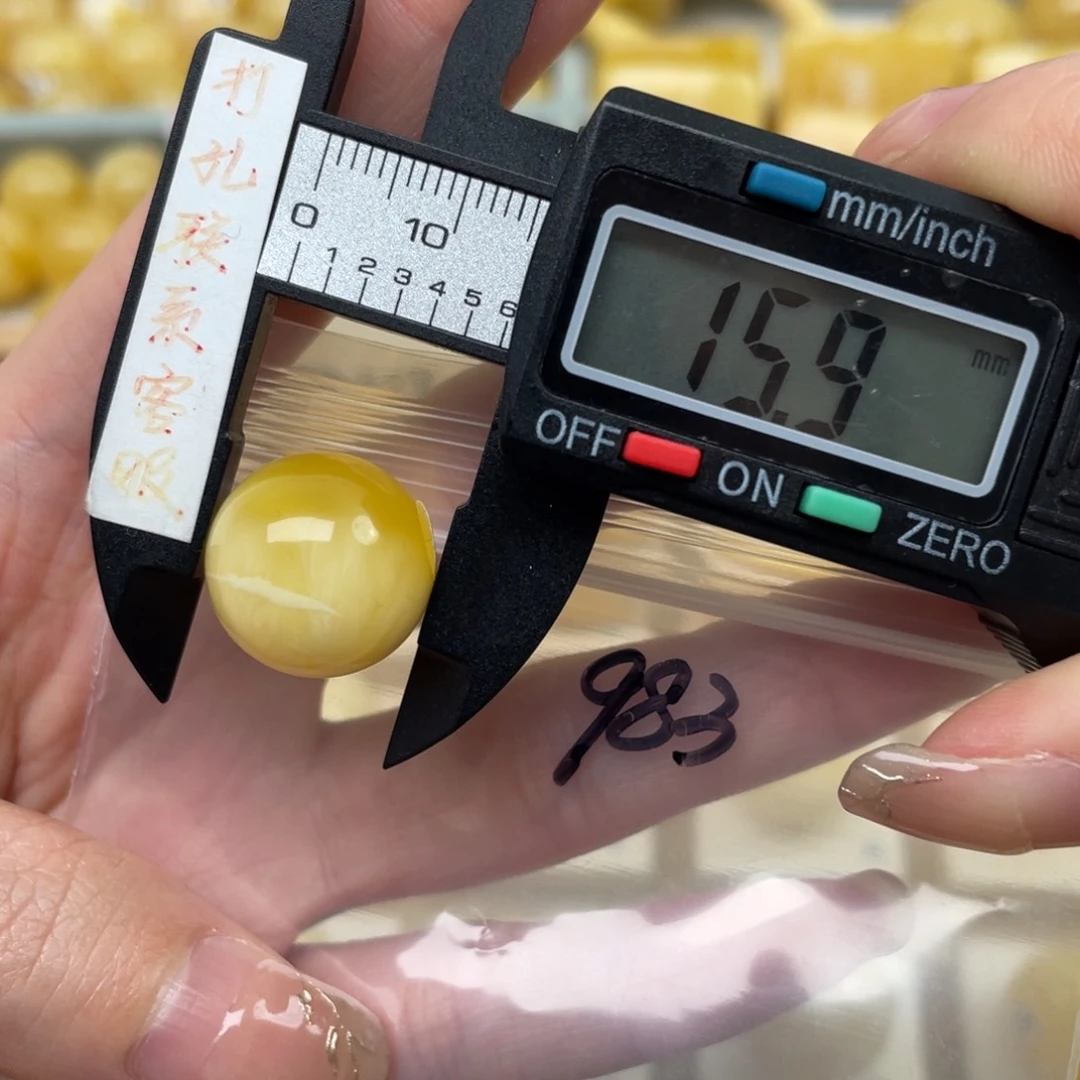 蜜蜡裸石未镶嵌西*z蜜蜡