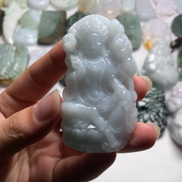 翡翠未镶嵌颈饰观音44