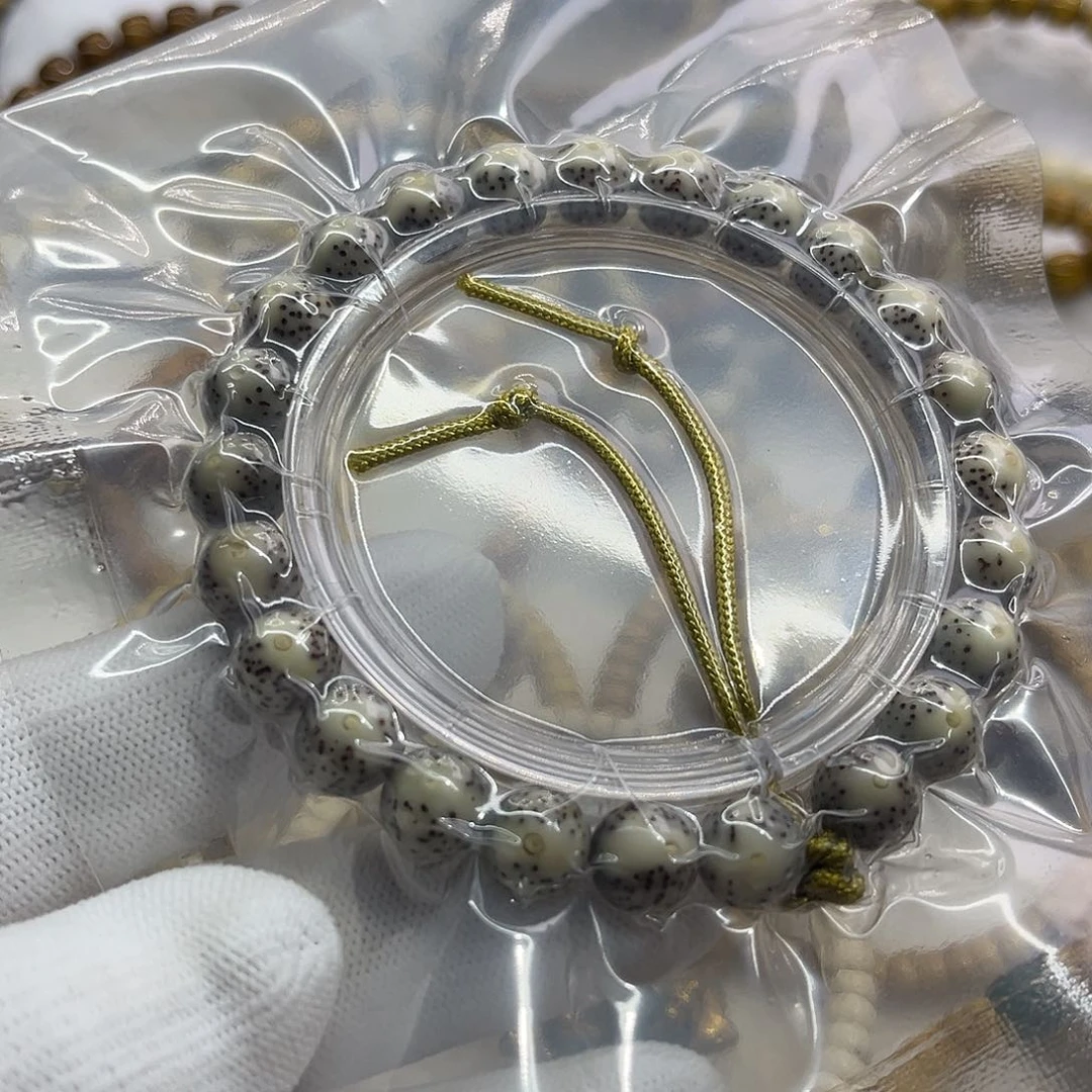 星月菩提吊坠圆珠一线天