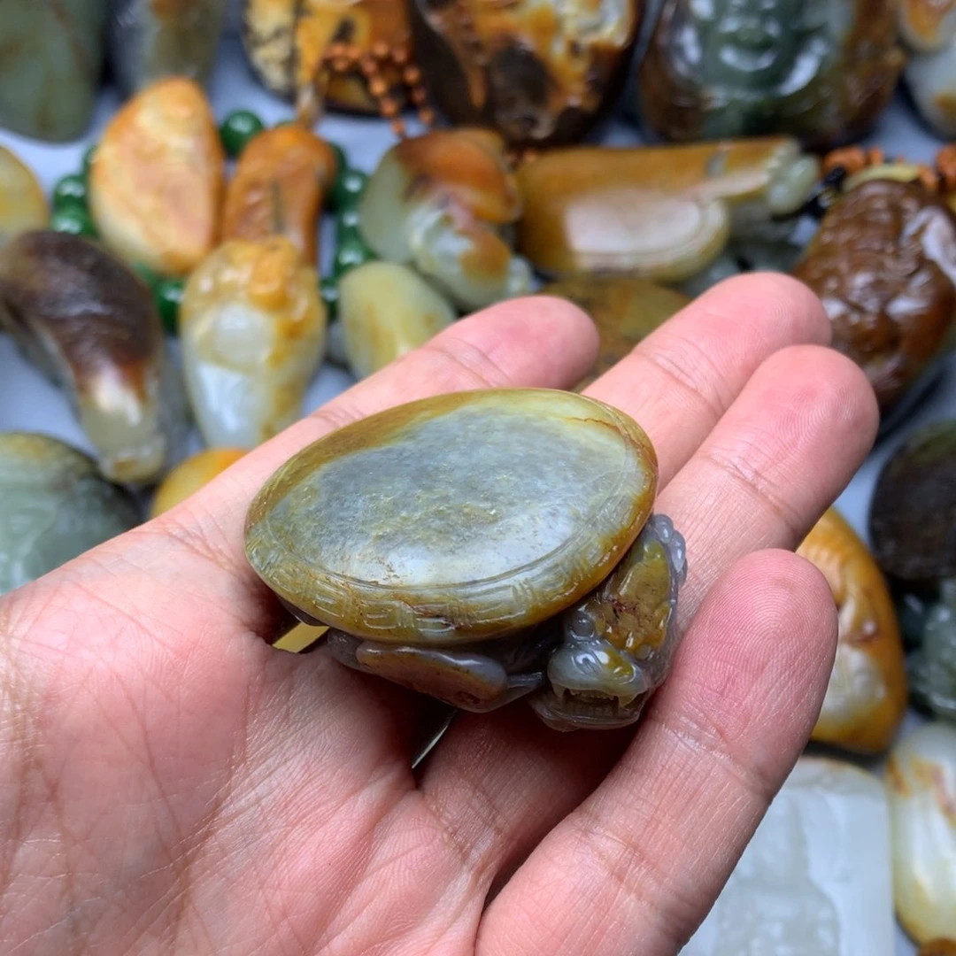 和田玉挂件未镶嵌放*