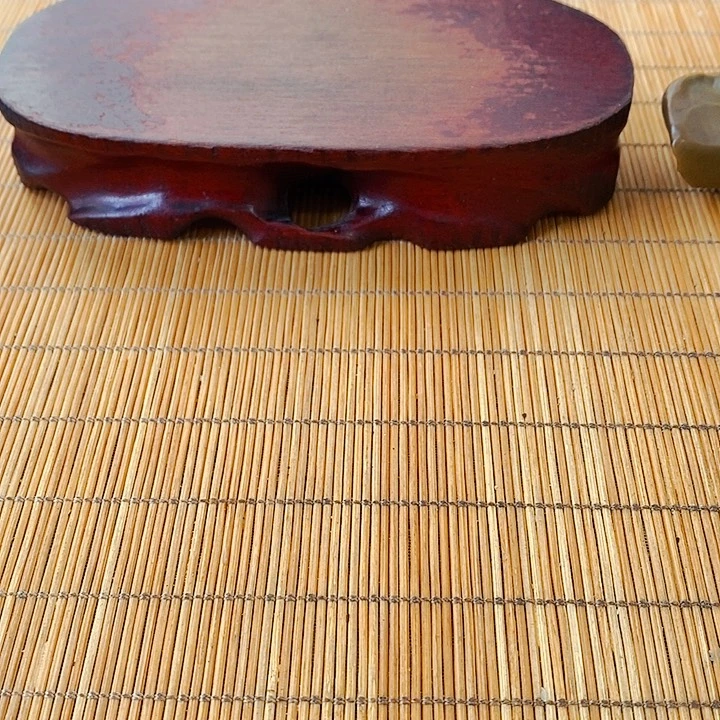 小***紫原石雕刻工艺品手把摆件