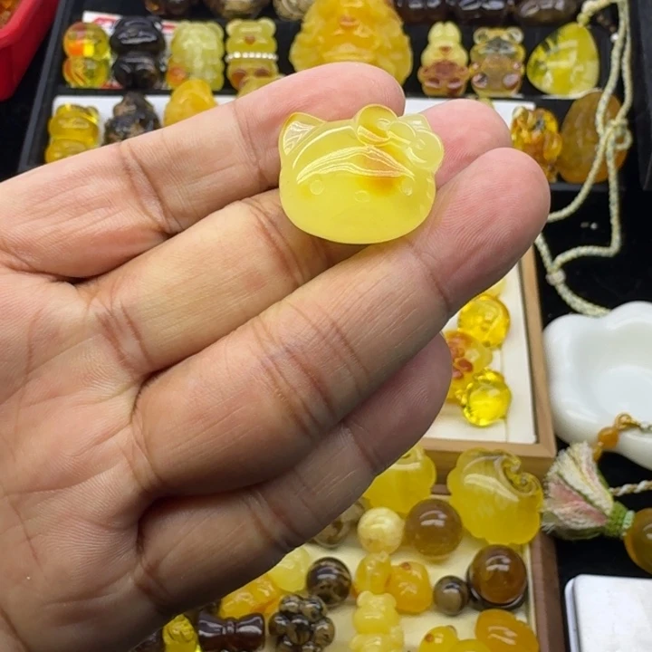 蜜蜡未镶嵌颈饰kt