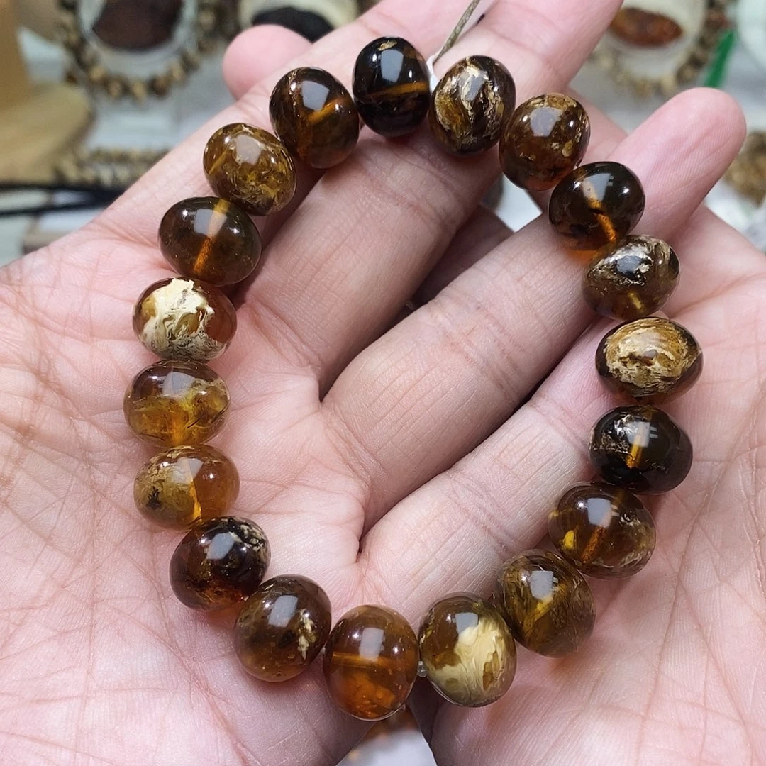 琥珀未镶嵌裸石13花